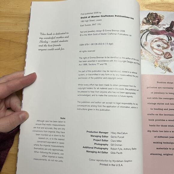 Making Vintage Jewellery 25 Original Designs By Emma Brennan Paperback Book DIY - Picture 4 of 10